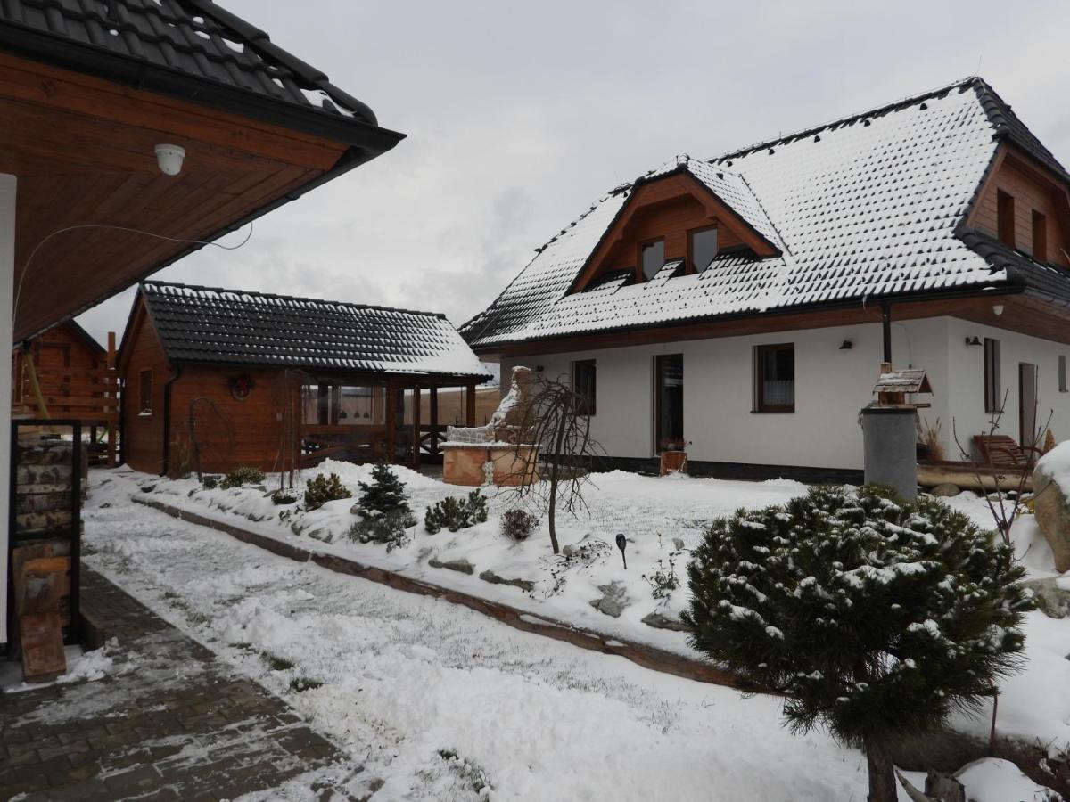 Pinus Cembra Villa Stara Lesna Bagian luar foto
