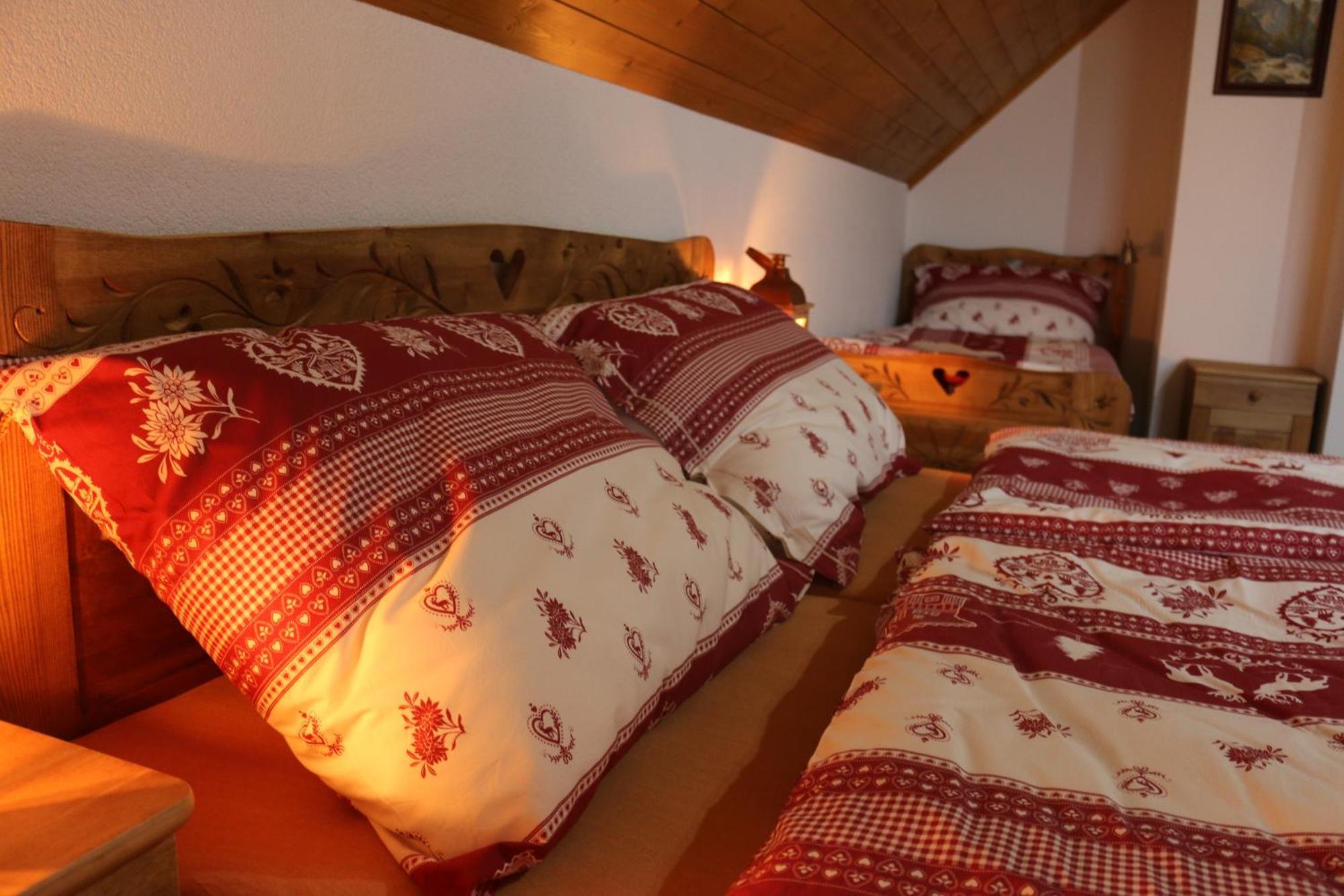 Pinus Cembra Villa Stara Lesna Bagian luar foto