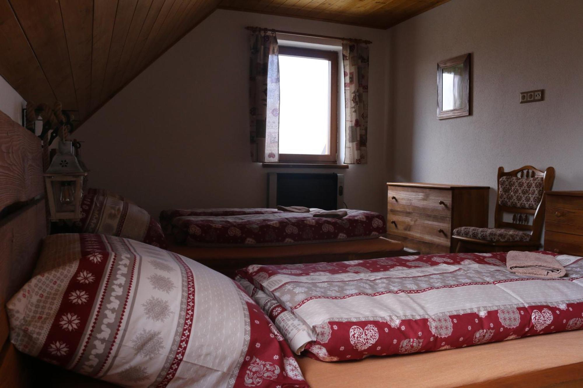 Pinus Cembra Villa Stara Lesna Bagian luar foto