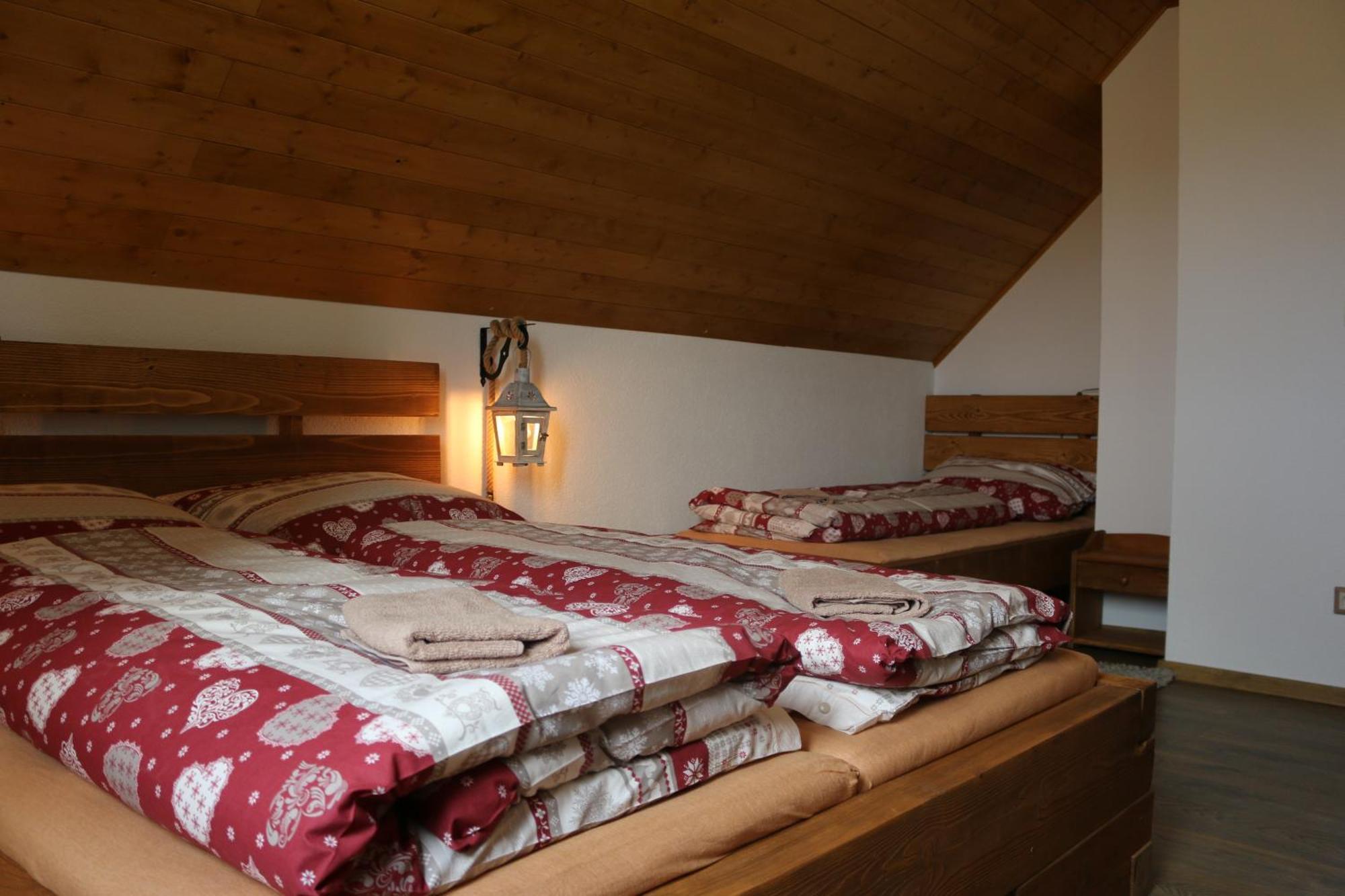 Pinus Cembra Villa Stara Lesna Bagian luar foto